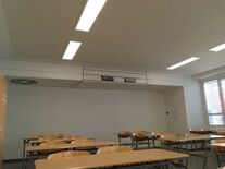 Lüftungsgerät im Klassenraum 