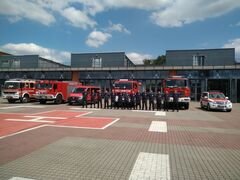 Foto der Cottbuser Feuerwehr mit Tanklöschfahrzeug TLF 4000