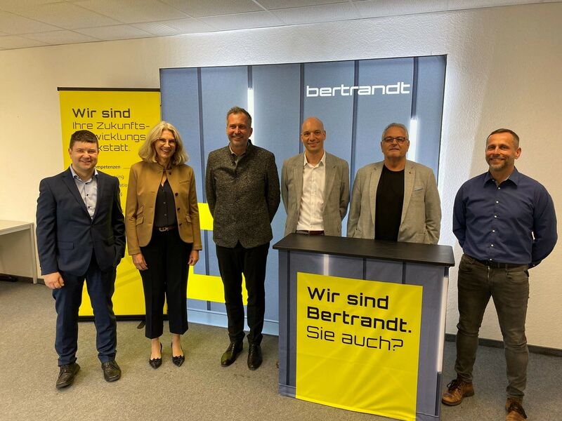 OB im Wirtschaftsdialog: Besuch bei Bertrandt-Technology