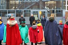 Sternsinger überbringen Segensbitte im Rathaus