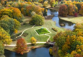 Landpyramide im Branitzer Park © Leo Seidel, Stiftung Fürst-Pückler-Museum Park und Schloss Branitz Landpyramide im Branitzer Park