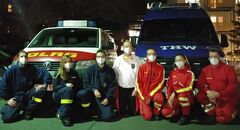 Abstrichteam der THW und der DLRG