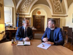 Oberbürgermeister Tobias Schick und  Oberbürgermeister Octavian Ursu