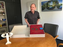 Buchbindermeister Reinhard Kußagk