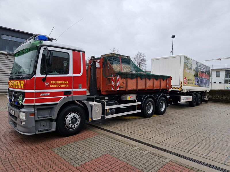 Feuerwehr Cottbus/Chóśebuz unterstützt Hilfskonvoi in die Ukraine