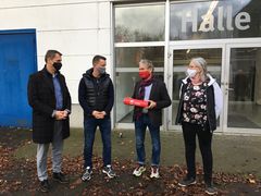 Foto: v.l.: OB Holger Kelch, Kai Noack, Reinhard Drogla