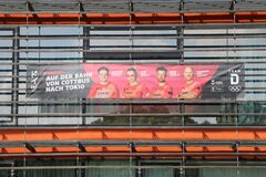 Banner der Olympia-Teilnehmer an der Lausitzer Sportschule