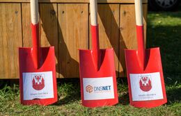 Symbolischer erster Spatenstich für die Gigabitcity