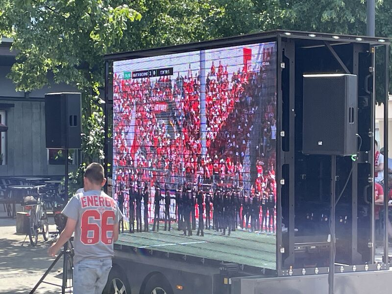 Public Viewing am Platz am Stadtbrunnen