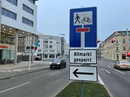 Beschilderung Altmarkt-Sperrung