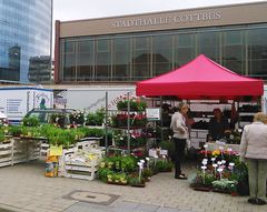 Wochenmarkt an der Stadthalle
