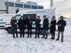 Lausitz-Beauftragter Dr. Klaus Freytag überreicht Fördermittel an Geschäftsführer der EVC, Dr. Sven Wenzke, im Beisein von OB Tobias Schick